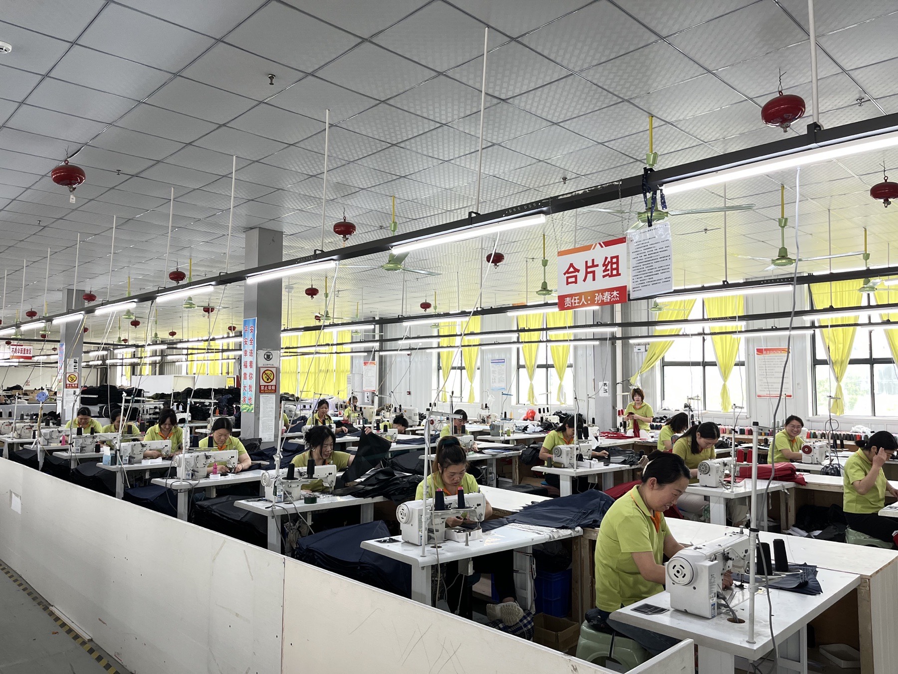Laboratorio di cucitura degli ombrelli CITTA